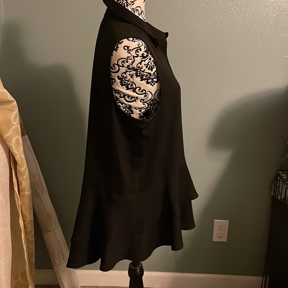Blouse - Picture 2 of 3